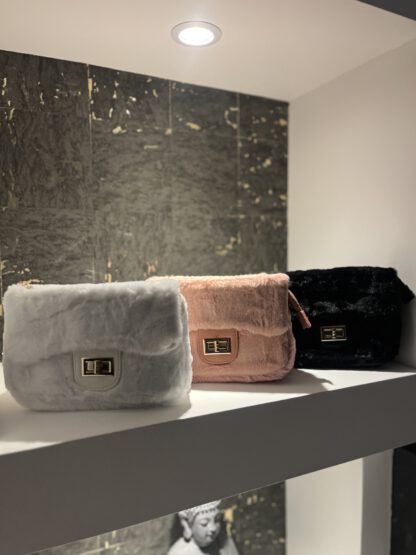 FLUFFY BAG