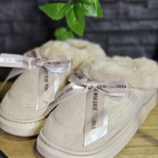 DAMES SLOFFEN STRIKJE